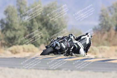 media/Oct-04-2025-CVMA (Sat) [[408bcdd6e4]]/Race 13-Amateur Supersport Open/